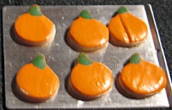 SH513 Pumpkin C on baking sheet