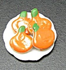 SH512 Pumpkin cookies on plate