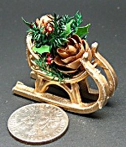 SC713 Tiny sleigh w/greens